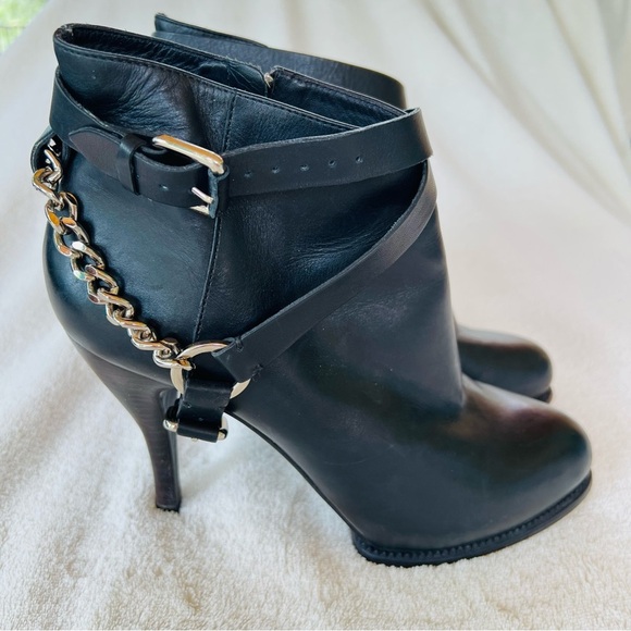 ALEXANDER MCQUEEN CHAIN STRAP STILETTO ANKLE BOOTS SIZE 8.5 EUC - Picture 7 of 16